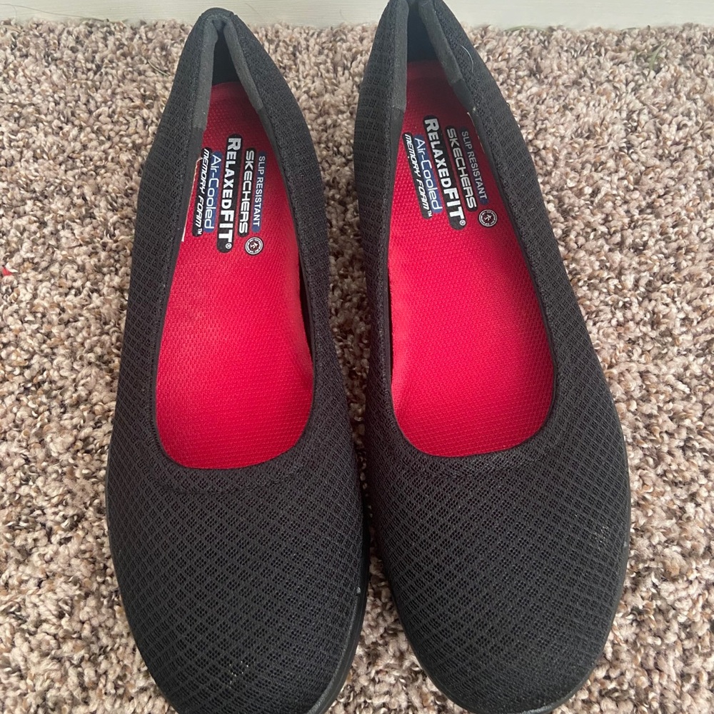 Skechers nonslip work shoes never worn